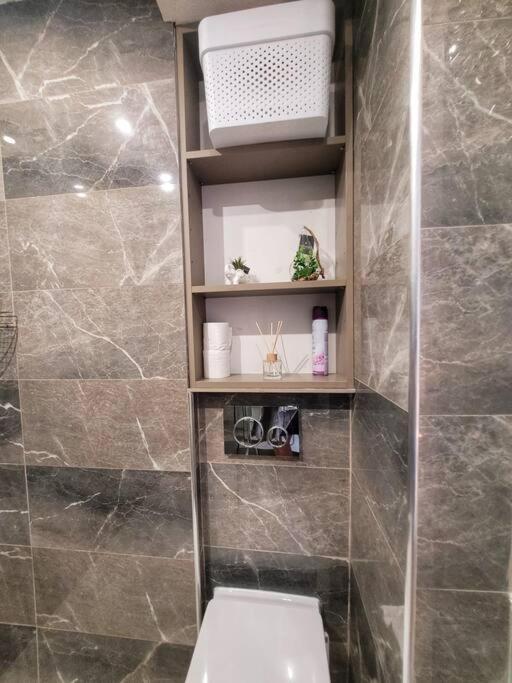 Love Room A Cannes - Appartement 25M2 Pour 2 Personnes Avec Un Jacuzzi Prive Екстер'єр фото